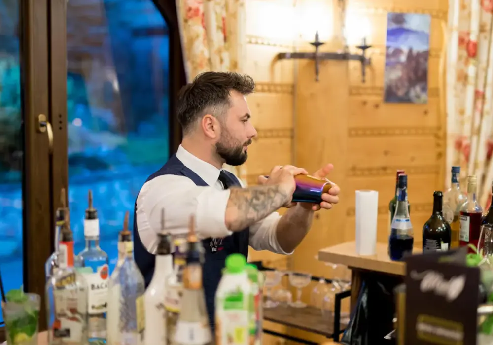 Ile kosztuje barman na wesele? Sprawdź ceny 2026