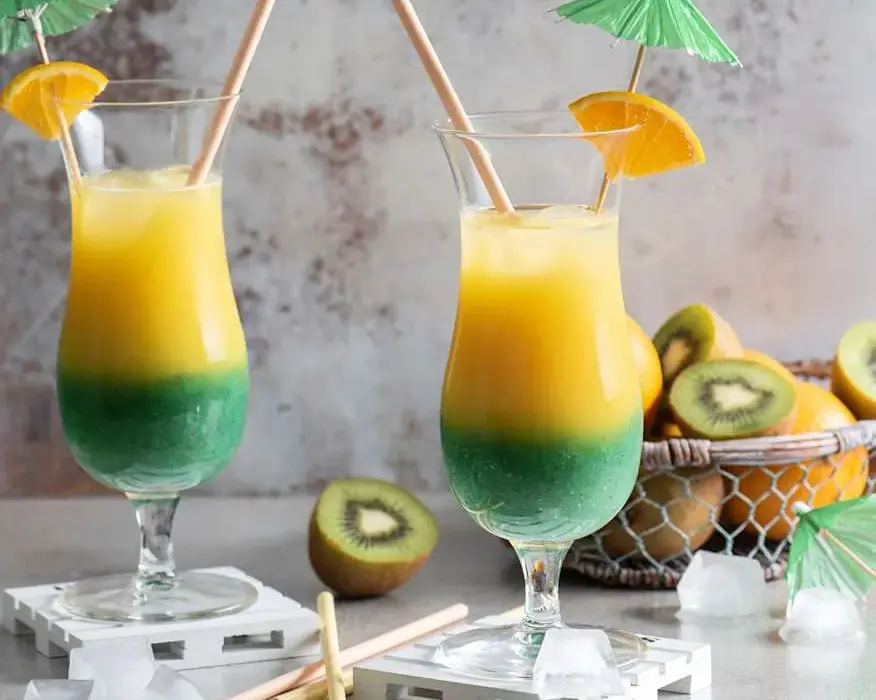 Orzeźwiający drink z kiwi – przepis na idealny koktajl na lato