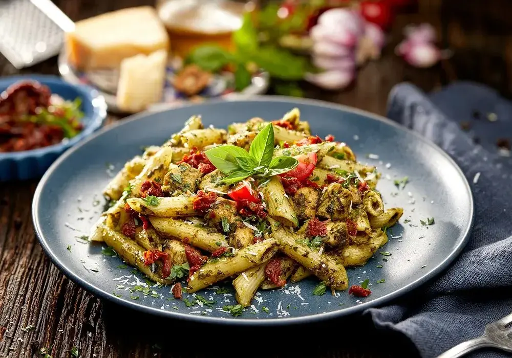 Makaron penne z czym podawać - najlepsze sosy i dodatki do dania