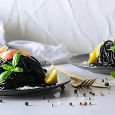 Spaghetti sepia: odkryj sekrety czarnego makaronu i jego smaki
