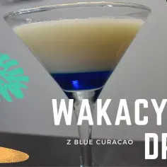 Pyszny drink z sokiem bananowym i blue curacao, który musisz spróbować