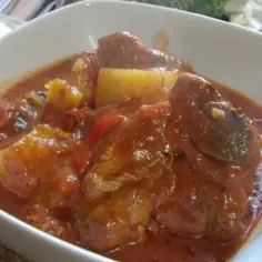 Co zrobić z żeberkami z zupy? Przepisy na pyszne dania z resztek