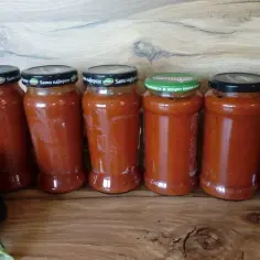 Sos do spaghetti z cukinii i pomidorów do słoików – łatwy przepis na zimę