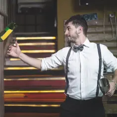 Ile kosztuje drink bar na weselu? Poznaj ukryte koszty i porady