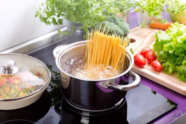 Ile suchego spaghetti na osobę? Sprawdź idealną porcję!